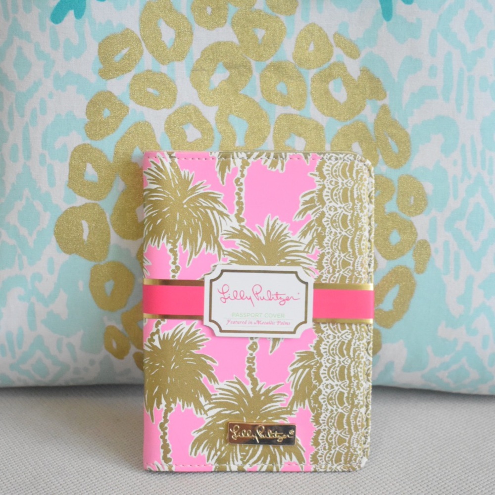 Lilly Pulitzer Metallic Palms Passport Cover